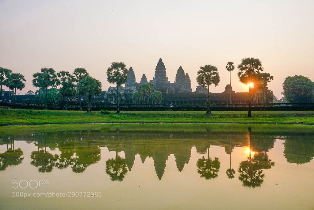 TresordAngkor's tweet photo. Sunrise in the temple Angkor Wat. Cambodia by PavelVero on 500px #siemreap #cambodia https://t.co/MrcW7NeRMH https://t.co/CIXEbMZ5zz