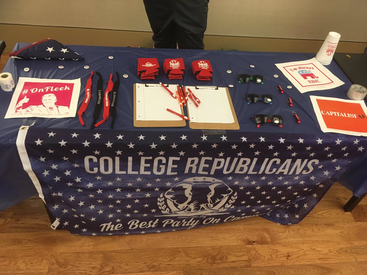 UNTRepublicans's tweet photo. The Mean Green Spring Fling was a success! 26 new contacts and several new social media followers.
#MGSF19 #UNT19 #UNT20 #UNT21 #UNT22 #gmg #Denton #republican #gop #northtexas https://t.co/UHJq3M5r3c