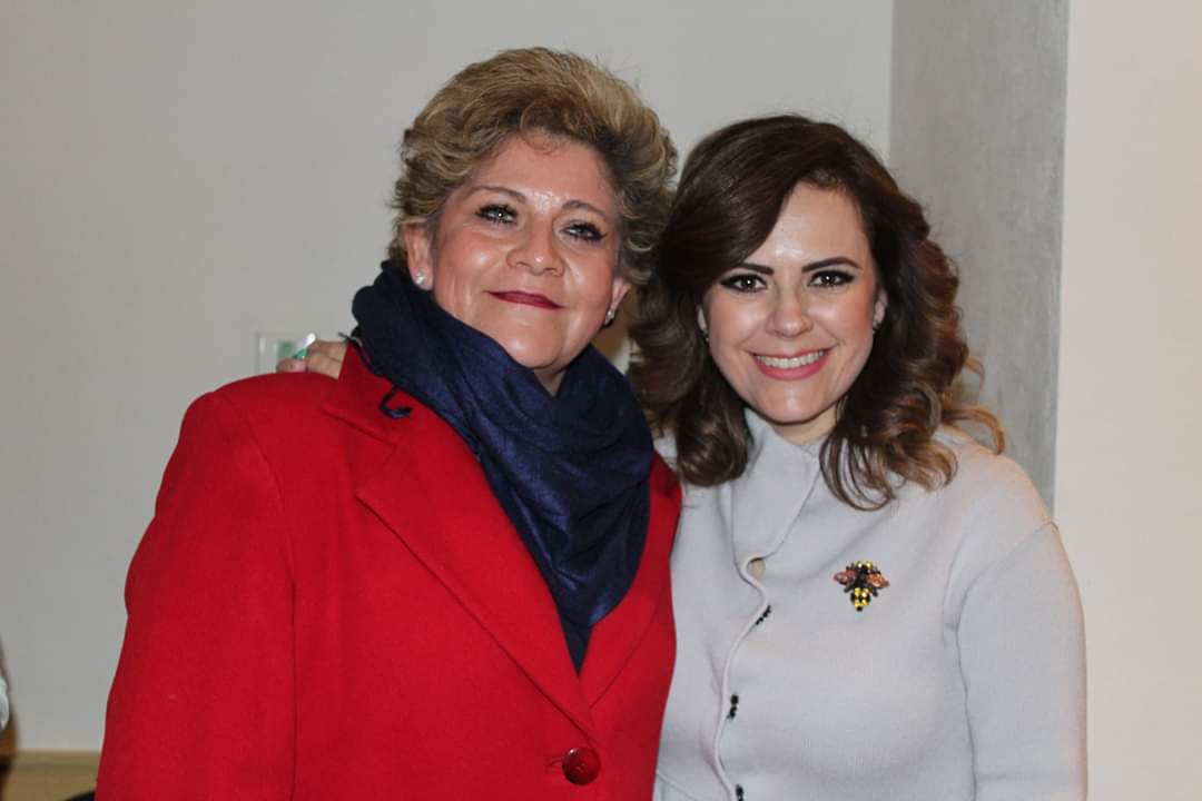 HildaFloresE's tweet photo. Hoy concluyes tu etapa como Dirigente del @ONMPRI_Edomex, por eso quiero expresarte mi reconocimiento y gratitud a tu entrega y compromiso querida @MaribelmtzA. ¡Estoy segura que el éxito te seguirá acompañando en todo momento! https://t.co/MRcTg6itTr