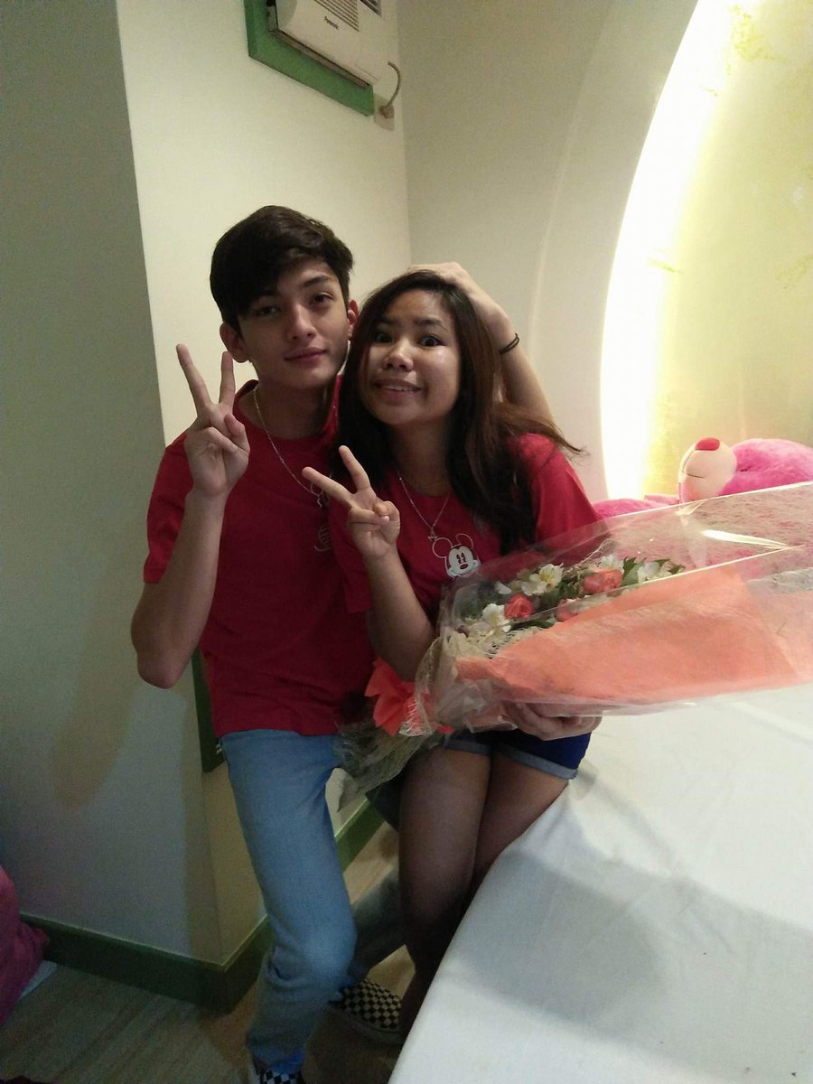 Bep38987985's tweet photo. Peace na tau my ex
Wag mag alala ikaw ang ideal girl q 

#TunogSETHLIEcover https://t.co/Gc8trbdExF