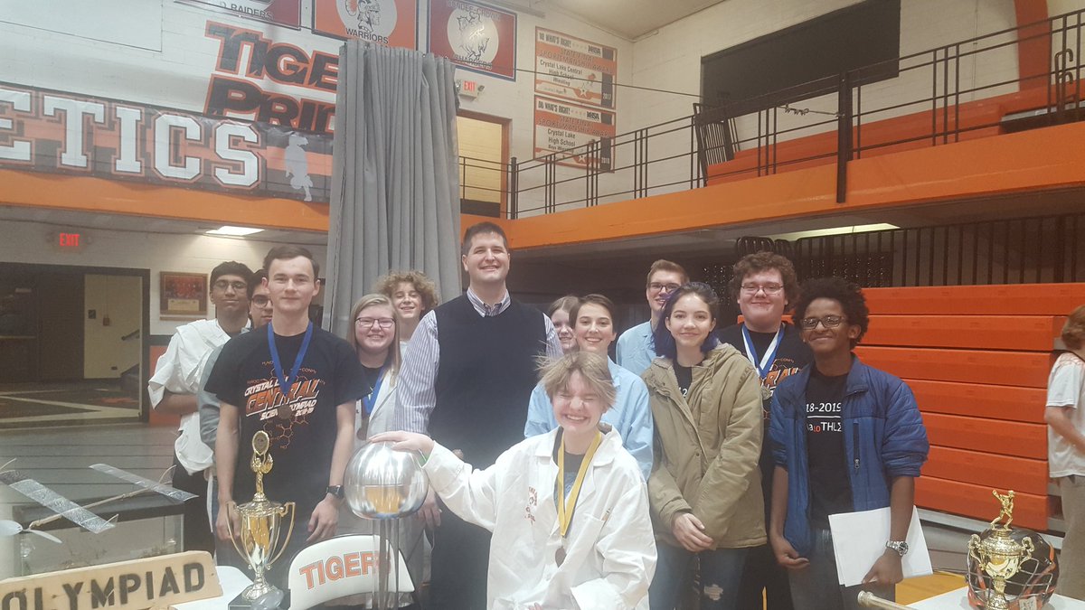 Mrs_Galla's tweet photo. The @CLCSO team had a great time talking with future tigers tonight at 8th Grade Night!  #WERCLC #TigerPride https://t.co/ZEDdGpmw6p