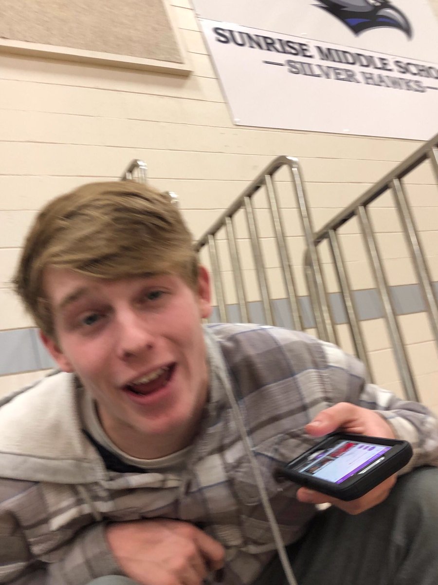 Average__Joes__'s tweet photo. Average fans https://t.co/slIoKuRnBS