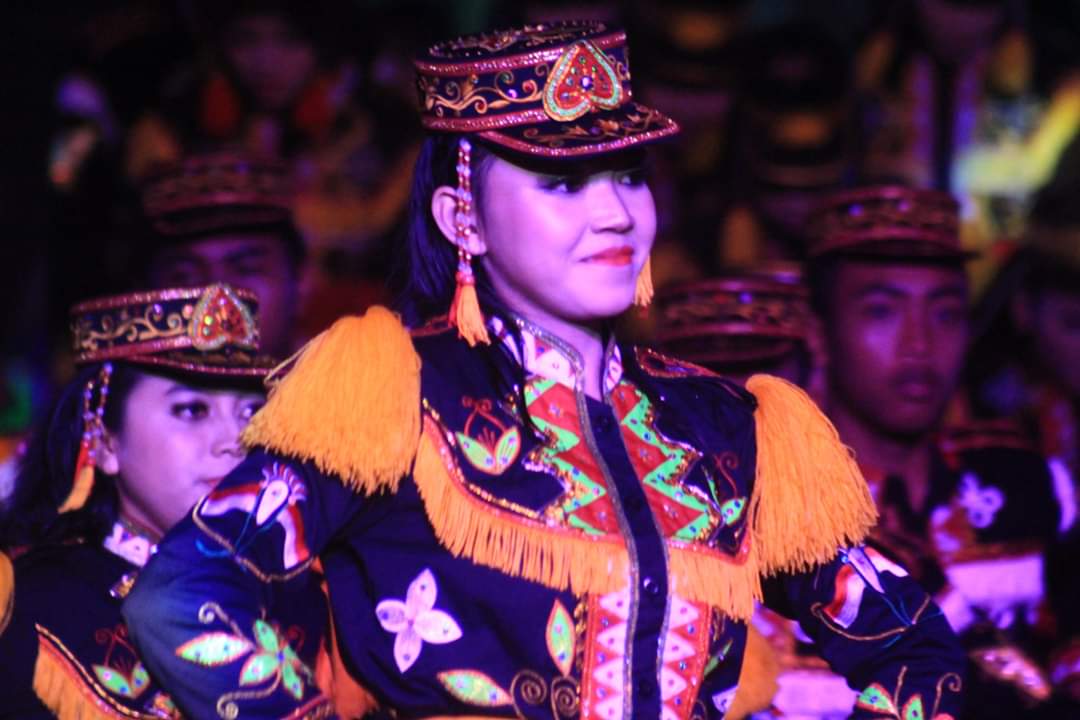 1_Dolalak adalah kesenian tradisional @purworejokab 
Melekat dlm keseharian masyarakatnya,ia tumbuh &amp; berkembang menguat dlm bentuk kekiniannya bersama perkembangan budaya masy'nya pula.

#SAVE_ME