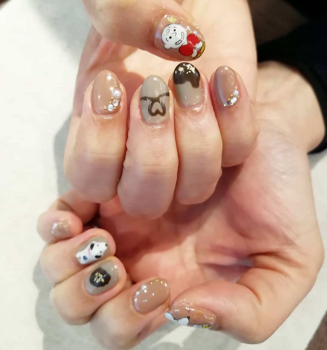 Hisae Nail お客様ネイル もうバレンタイン 楽しい季節ですねー O ﾟwﾟ O ネイル 痛ネイル キャラネイル ネイルアート 手描きアート 手描きネイル 手描き アート バレンタイン バレンタインネイル スヌーピー スヌーピーネイル Nail