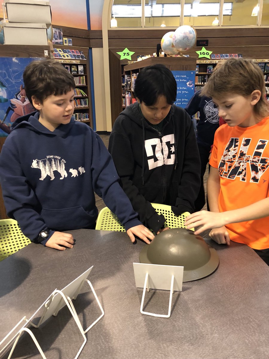 gateway_griffin's tweet photo. Our students enjoyed the WWI Interactive Museum on display in our Resource Centre. https://t.co/iSh05wLVIL