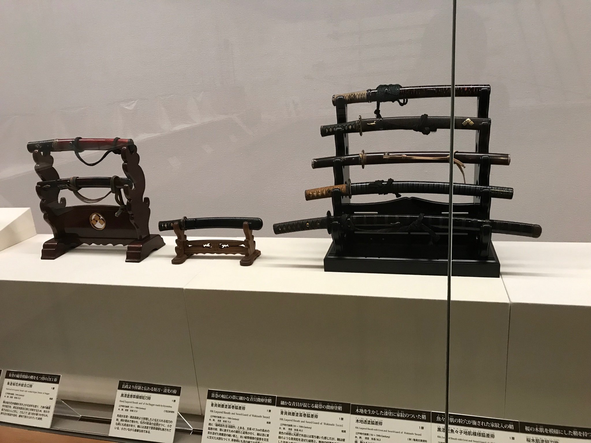 中古】 黄金の剣は夢を見る/小学館/西谷史 Amazon.co.jp: 黄金の