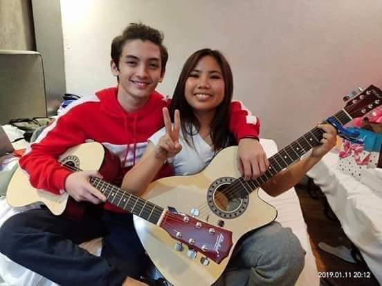 FloresTrischa's tweet photo. Cover song sana.

#TunogSETHLIEcover https://t.co/3eOXvIAlC7