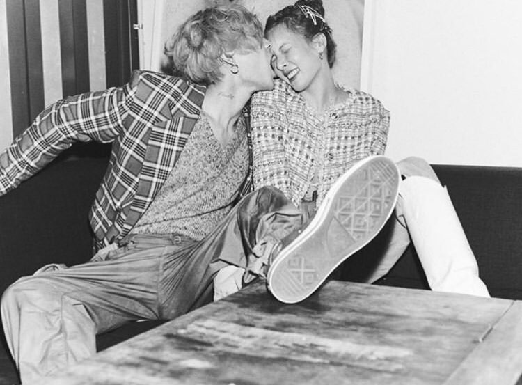 Jeff Benjamin On The Cover Of Maps Hyuna And E Dawn Are Full Of Cute Love And Kisses With A One Word Statement On The Cover That Sums Up The Status Of