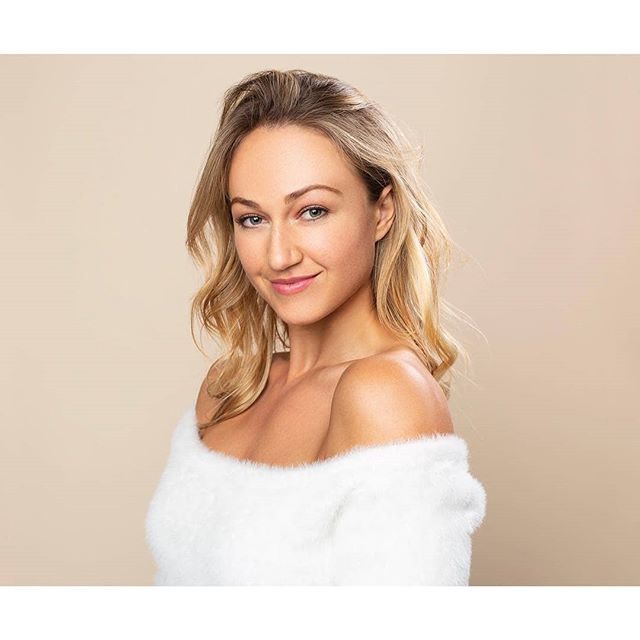 SA-ARTISTS (@sa_artists) on Twitter photo Credit to <a href="/anliastar/">Anlia van Rensburg</a> : Kindness is free!
Sprinkle that s#£% everywhere!✨✨✨ .
📷 @headshotscapetown #headshot #actress #artist #kindness #lighting #studio #photoshoot #gratitude #happiness #love #give #share Credit to <a href="/anliastar/">Anlia van Rensburg</a> : Kindness is free!
Sprinkle that s#£% everywhere!✨✨✨ .
📷 @headshotscapetown #headshot #actress #artist #kindness #lighting #studio #photoshoot #gratitude #happiness #love #give #share