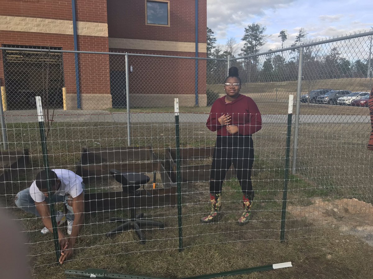maria_ausburn's tweet photo. Ag mech students working hard at building a fence for our goats! We are expecting them to arrive next week!!! @wjkeenan
#growingprogram #agriculture #skills https://t.co/EyBPrPZTzm
