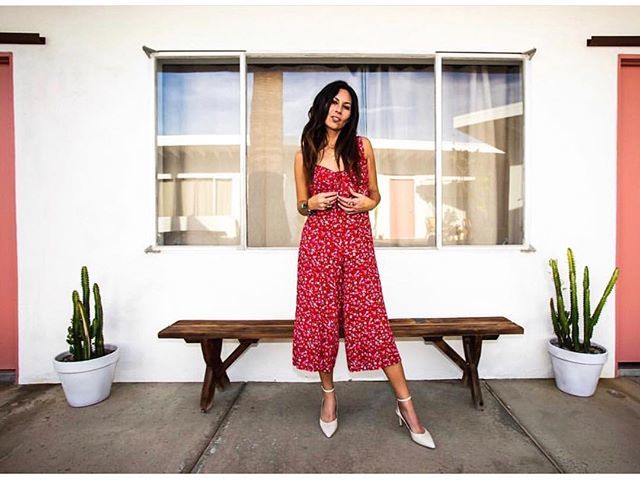 Just in time for the arrival of the Esperanza heel re-stock! Loving this perfect shot of <a href="/starrieskybooks/">Starrie Sky</a> in the Ivory Esperanza.
New stock going up on the site tomorrow and be sure you’re on the list for the preorder details! .
.
.
#comfyheels #ecolux #… bit.ly/2DclkNu