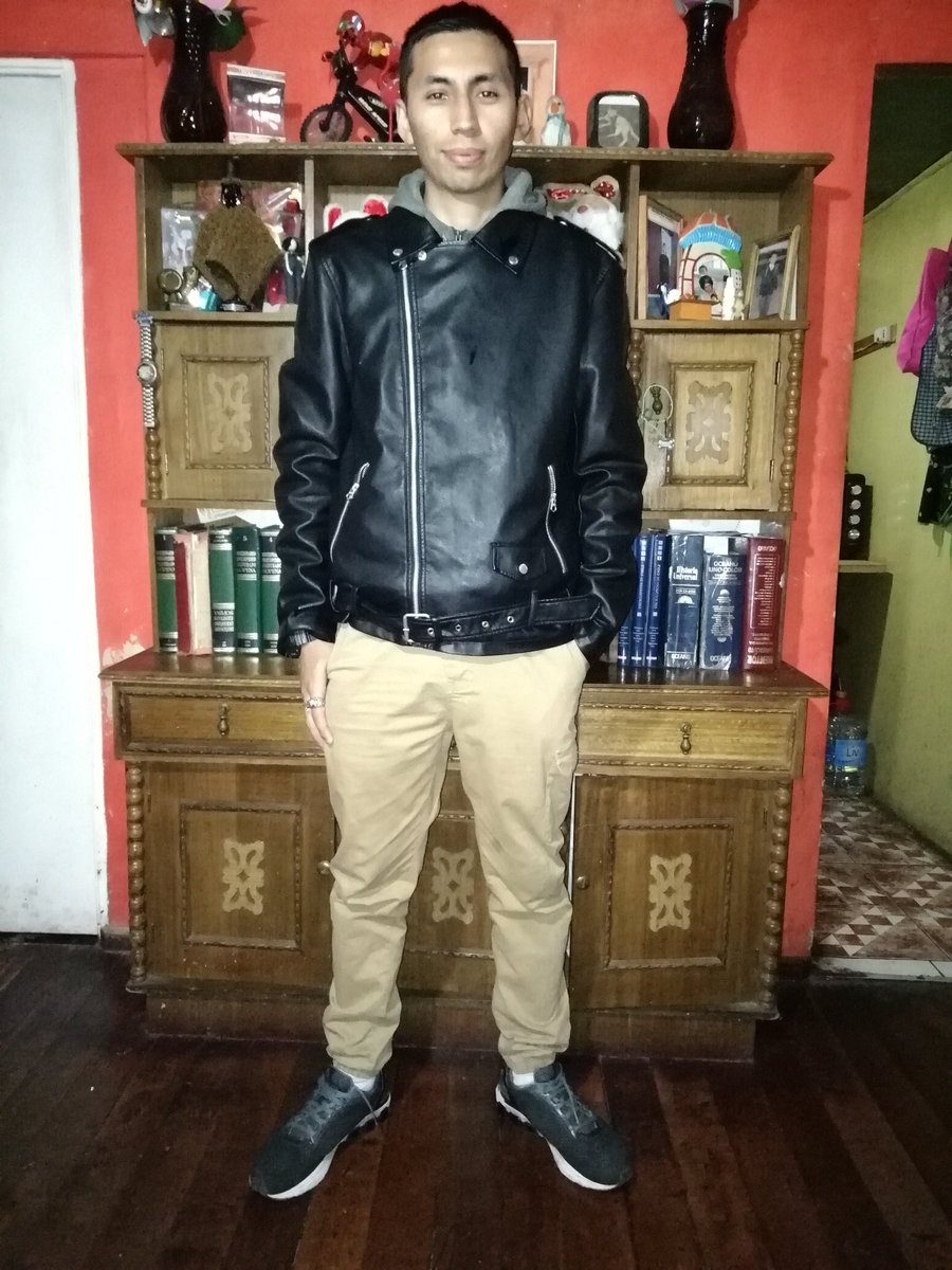 RPINCHEIRA88_'s tweet photo. Algunas fotos del #año2018 y  #año2019 este año será mejor que el anterior en todo tengo fe y/o confianza en eso Dbat #instagram #sueños #maipu #Chile #maipugram #chilegram #extragram #actogram #actorlife #ExtraLife #actor #extra #maipu #Twitter #Facebook #regionmetropolitana https://t.co/fRpbnSRkAI