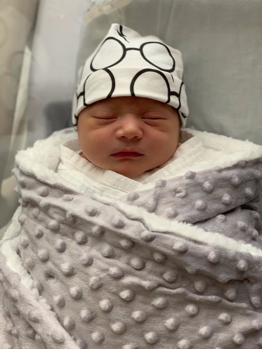 mrsnmmoore99's tweet image. My baby sister made me a tia all over again! Fitzgerald Lee #bestkeptserectever #heisbeautiful #mynephew