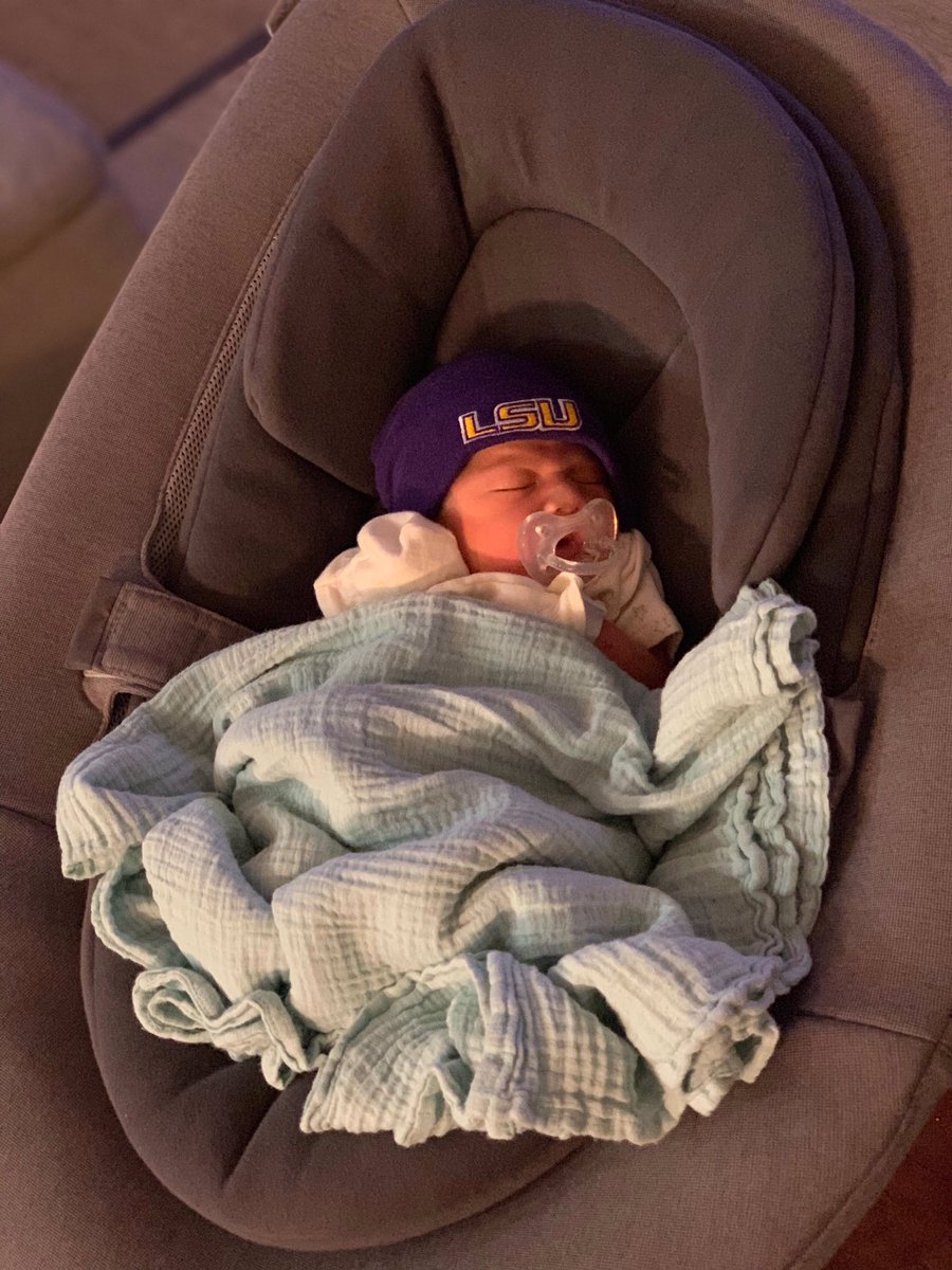 mrsnmmoore99's tweet image. My baby sister made me a tia all over again! Fitzgerald Lee #bestkeptserectever #heisbeautiful #mynephew