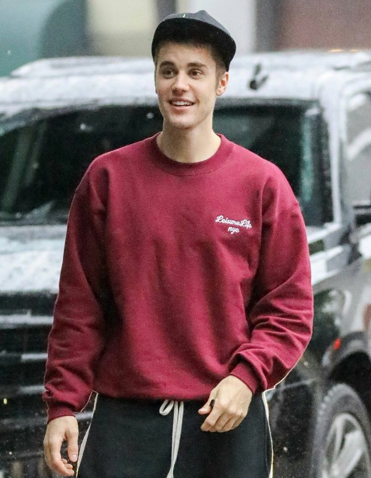 bieberbaebs's tweet photo. He’s so beautiful 😭❤️ https://t.co/5bUPyePoax