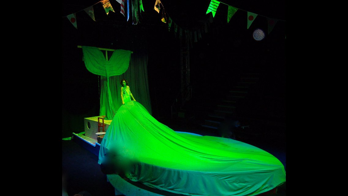 LicketyTweet's tweet photo. We are talking about #Licketyspittouringshows @IPAYtweet #IPAY2019 Philadelphia. Green Whale toured to 10,000 in big & small venues & was a @traversetheatre mainhouse xmas show “A magical and surreal children’s show!” Scotsman @CreativeScots @ImaginateUK #IPAYScot https://t.co/nnGSpuKn3Q