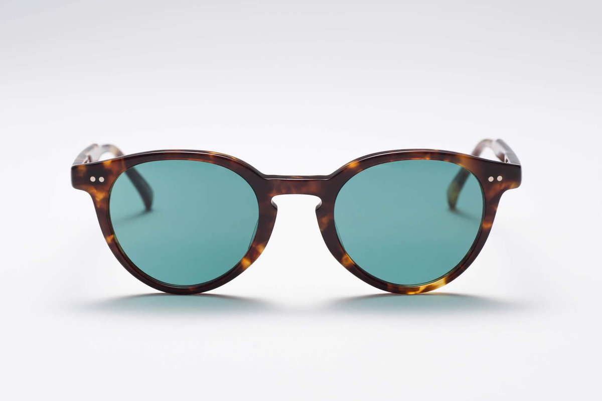 blincaoyama's tweet image. 視界良好なガラスレンズと、癖のないデザインでまるで顔の一部のような印象の「MOZU」。
フレームデザインは前回に引き続き、日本が誇るアイウエアデザイナーとして知られてる榎本郁也によるもの。

#thinglass#オーエムジー株式会社 #大阪眼鏡硝子

Brand: THINGLASS
Model: MOZU
Price: ¥37,800-