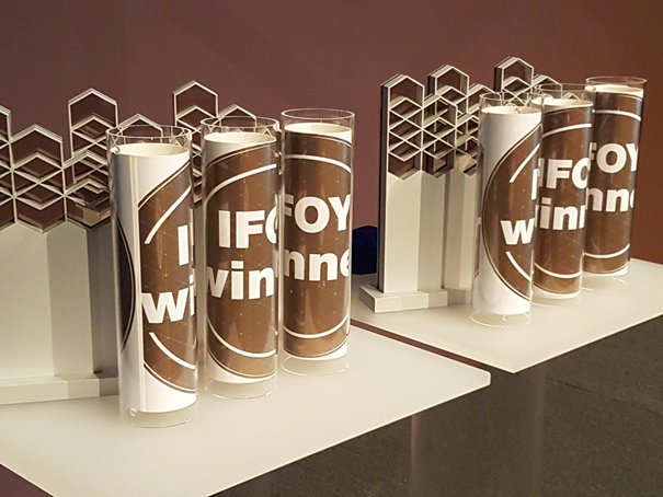 tr_TobiasRauser's tweet photo. Finale! Welche Marken für einen @IFOY_AWARD nominiert sind. Mit dabei: @JungheinrichAG #Still @clarkmheu @Combilift #Hubtex #Raymond #SAE @torwegge @UniCarriers #Cargometer @ProGlove und #TroneSeating #Ifoy #Intralogistics #forklift #Award #Intralogistik https://t.co/TkQR5pDUPZ https://t.co/qe3vTwrRBZ