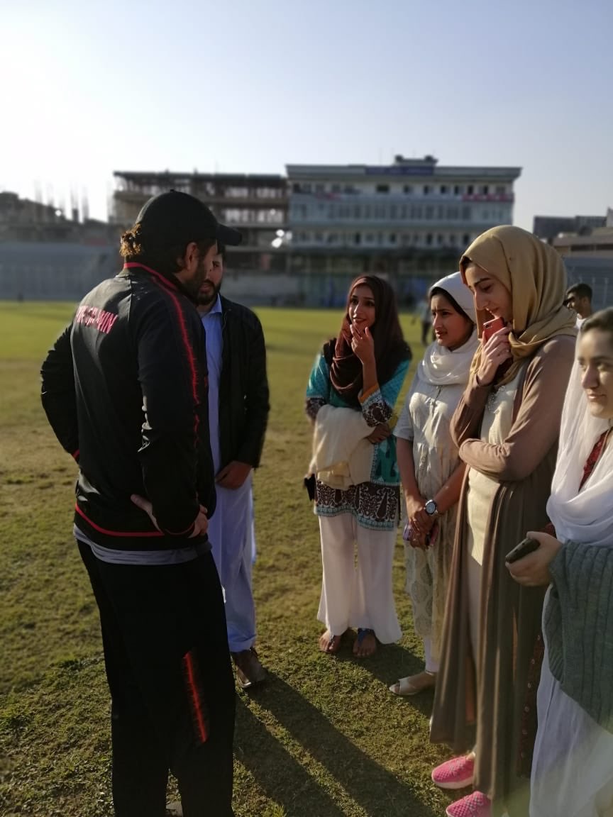 Heartening meeting with some Kashmiri students who are in Bangladesh on scholarship, studying Medicine. Keep up the hard work and making your people proud!