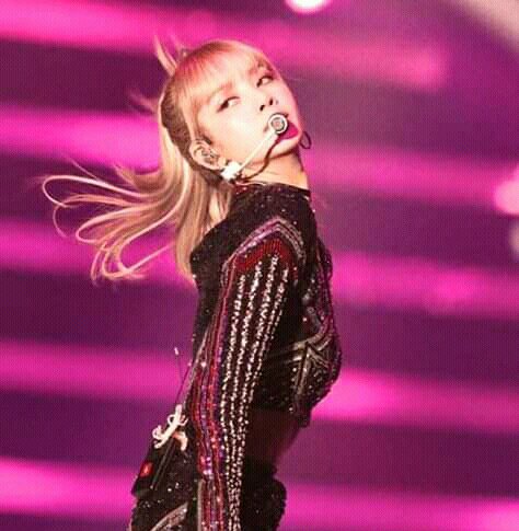 LaTeoriaDe2Lisa's tweet image. #2Lisa Teoría N°2 Reencarnación