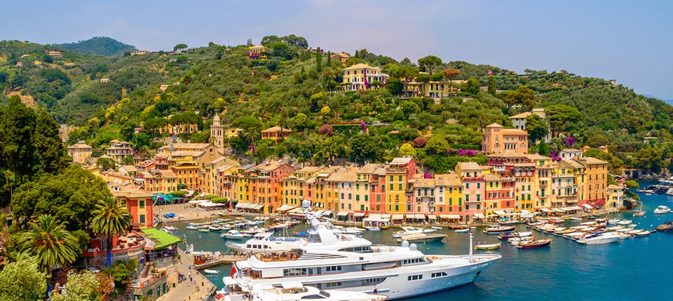 ItalyMBD's tweet image. Portofino #Italy beautiful little town, really worth a visit. Southeast of Genoa city. Not many tourists. Known for pastel-colored houses, high-end boutiques and seafood restaurants on its Piazzetta. #travel #travelinspires