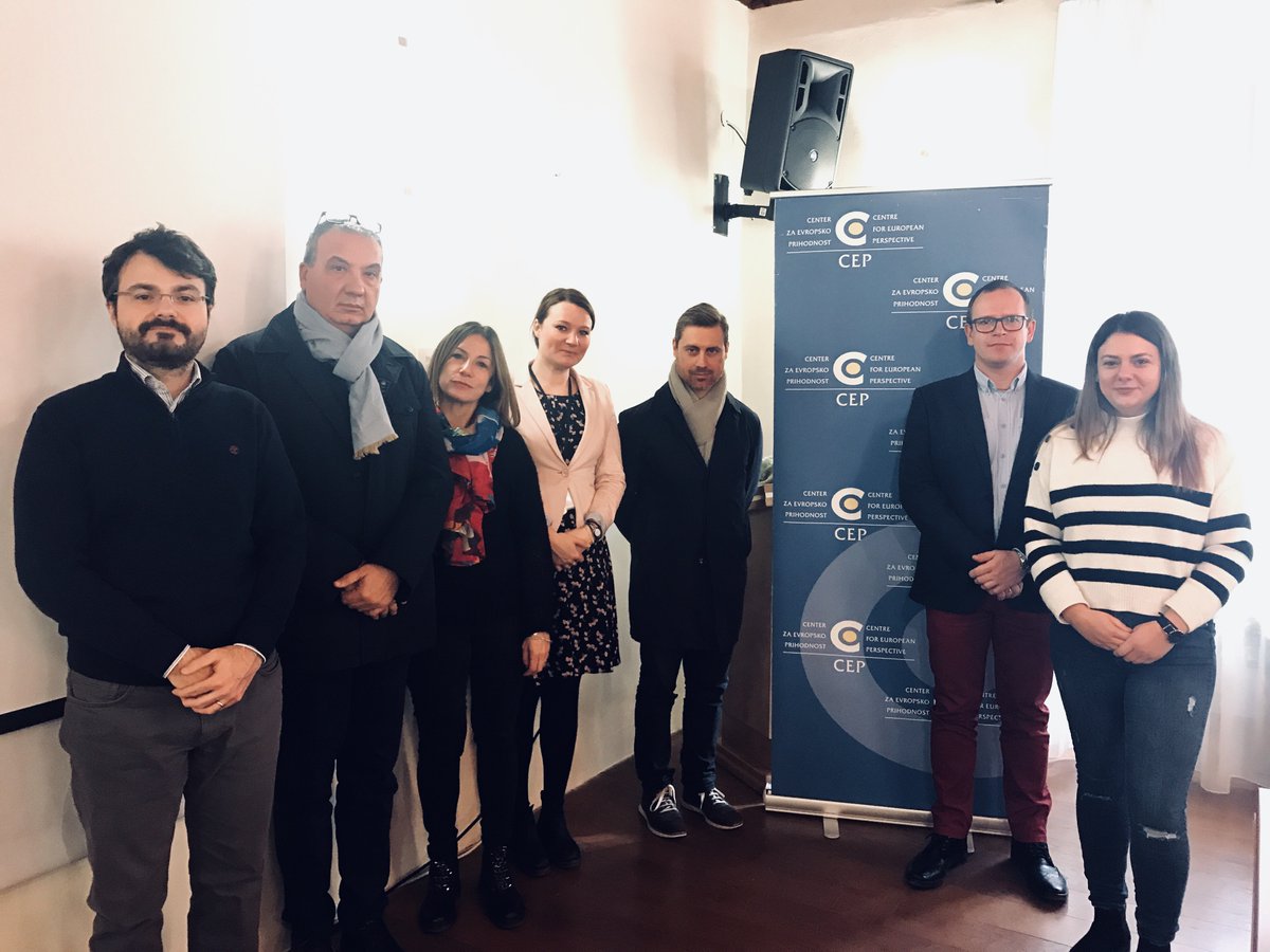 CEP_Slovenia's tweet photo. The third #LET4CAP project coordination meeting was held at our 🏰 on 15 and 16 January. The project aims to contribute to more consistent and efficient assistance in law enforcement #capacitybuilding to third countries. Find out more: https://t.co/F4XV3A77Rg https://t.co/SRJUXn0u7D