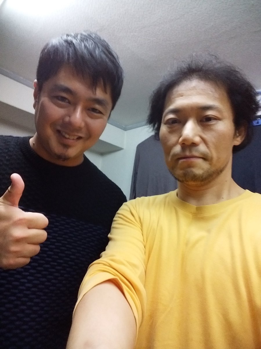 Twitter இல 中瀬正久 一昨日 昨日 今日と3日連続で戦隊レジェンドと会う 今日はガオイエローの堀江 慶君 今は映画監督 舞台のプロデューサー等忙しくしています 百獣戦隊ガオレンジャー ガオイエロー 鷲尾岳 映画監督 舞台 ダンガンロンパ Twitter இல 中瀬正久 一昨日 昨日 今日と3日連続で戦隊レジェンドと会う 今日はガオイエローの堀江 慶君 今は映画監督 舞台のプロデューサー等忙しくしています 百獣戦隊ガオレンジャー ガオイエロー 鷲尾岳 映画監督 舞台 ダンガンロンパ