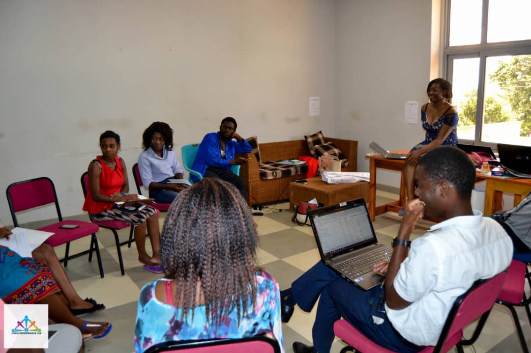 ELivelihoods's tweet image. Yesterday we had a vision setting workshop with our hub members. We share insights on setting business vision, goals and strategies. 

What&apos;s a workshop without fun- everyone created a vision board!

#visionsetting #goals. #strategies #visionboard #mzehub #Malawi #youthinbiz