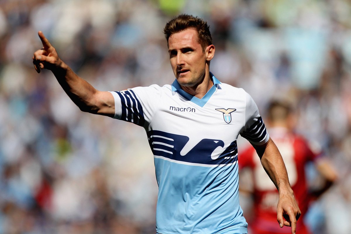 Miroslav Klose at Lazio π₯π₯π₯
#UEL #ThrowbackThursday