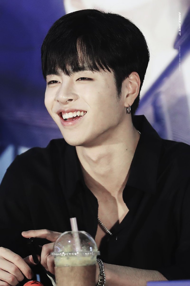 His smiles always bring happiness to me.  #JUNHOE  #JUNE  #iKON  #구준회  #준회  #아이콘  #ジュネ