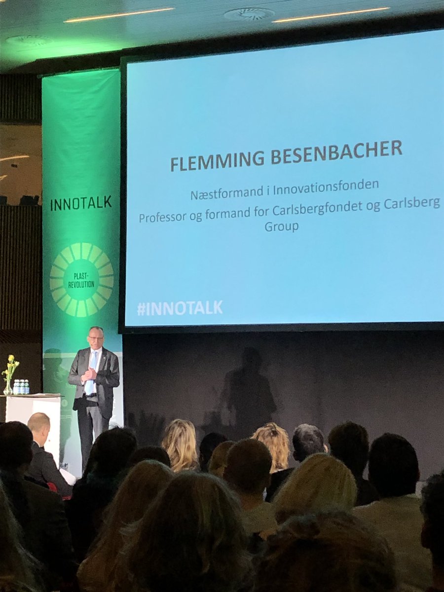 LarsHBF's tweet photo. .@Besenbacher2012: Plast er et rigtigt godt materiale, som vi bruger i mange forskellige industrier og sektorer. Udfordringen er, at vi skal blive bedre til at genanvende materialet. Plast repræsenterer en værdi, som vi slet ikke får nok ud af i dag. #innotalk #dkgreen #dkpol https://t.co/Dr7mvRc7ET