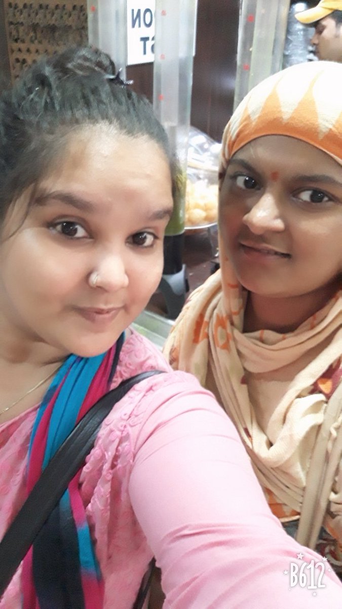 Khamoshiyaan3's tweet photo. "We did not realize we were making Memories... We juzt knew we were having fun." #Latepost #Frndz #Khamoshiyaangirl #Khamoshiyaan3 #Chubby_me #SanaSayyed #PaniPani #Hubmall #Goregaon_east https://t.co/sui8iEjC9N