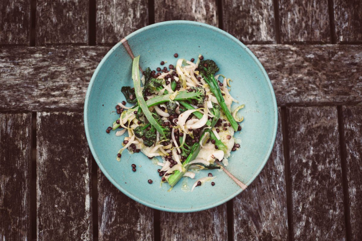 New Recipe: Chicory and Broccoli Warm Lentil Salad on Celeriac Puree

This meal is around 78% less polluting than the average UK meal.

Recipe here: ow.ly/QkRS50ke9qH. #recipes #zerowaste #climatechange #vegan