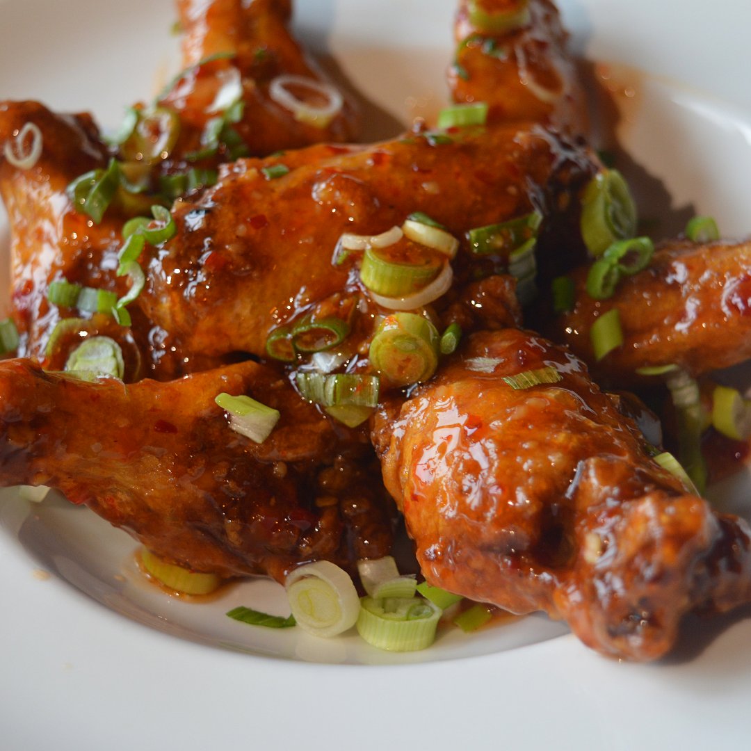freemovievideo1's tweet photo. 😘Sweet &amp; Spicy Thai Style Wings 🍗 https://t.co/kseAvCIfrj