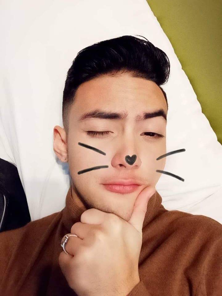 marielastuaa's tweet photo. Kurt when feeling bored. 😍 Sana lage kang bored bebe boy hahahaha 😜
Ang cuuuuute.. ang gwapoooooo!💕

#KuLay @KurtAccOfficial FB update. https://t.co/rykm12j0XV