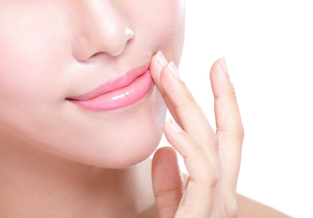 MagisterFormula's tweet photo. Para tener unos #labios bonitos y con volumen 👄 es importante cuidarlos 😊

La #hidratación es alfo fundamental pero, ¿Sabes que más cuidados hay que darles?🤔

¡Toma nota y presume de labios!😍👉 https://t.co/ThlHA2qlUk via @mejorconsalud https://t.co/JT5AdpKhsG