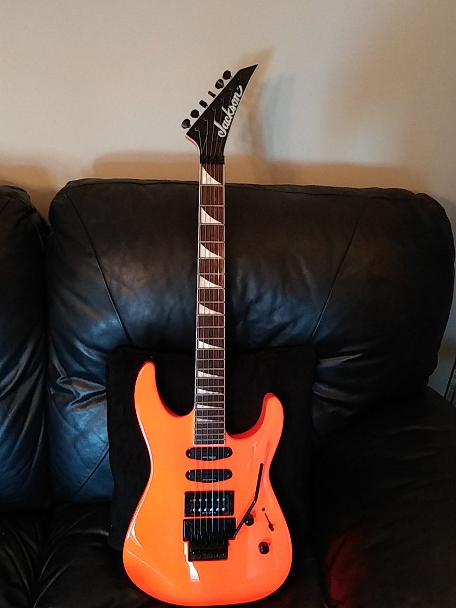 ShawboyzPhoenix's tweet photo. Happy birthday to me!!!
My new Soloist SL3X in Neon Orange 🤘
@JacksonGuitars https://t.co/NUW0AI62K5
