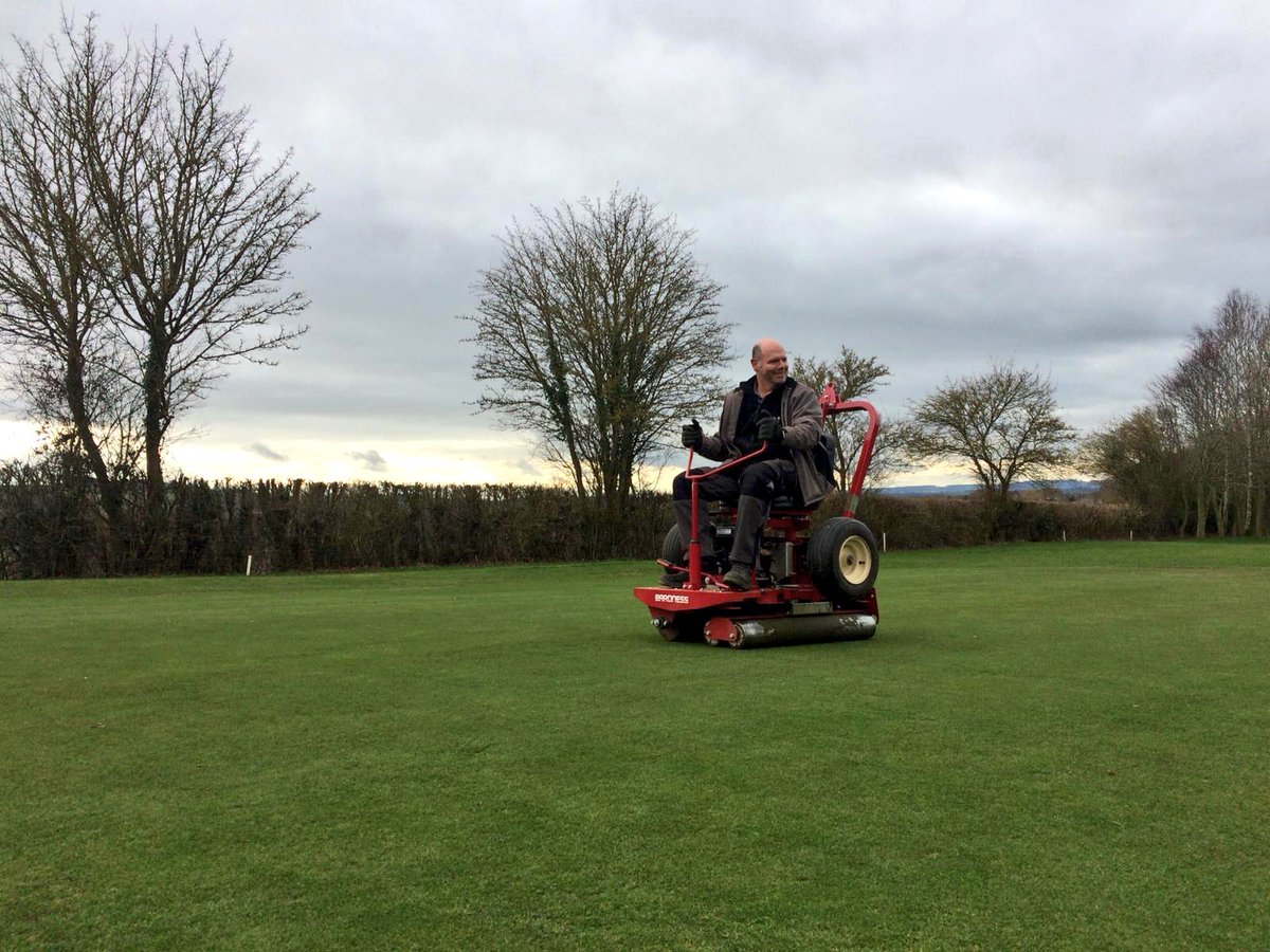 Keeping the course in prime condition for winter with a touch of January green-keeping ⛳️

#golfing