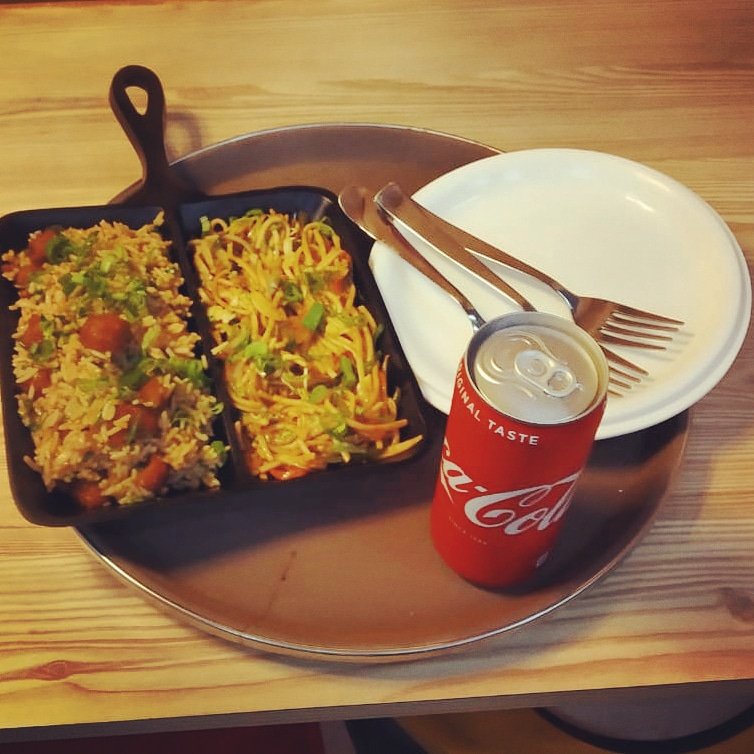 Missed your #lunch ?? No problem head to Monro Cafe and grab our quick #Chinese combo.
#Noodles + #Manchurian fried Rice + #Coke a perfect #meal on busy #Thursday
#MonroCafe - An Opening that Connects!
#ahmedabadfood #ahmedabadfoodie #ahmedabadfoodies #ahmedabadfoodblogger #