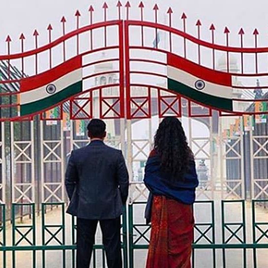 BollyNumber's tweet photo. 📢*BHARAT* sneak peek teaser out!!📢
▫️
Next big release is titled 'Bharat' and all eyes are set on what exactly will the actor portray in this ambitious project

#bharatthefilm #ekthatiger #sultan#hiphop#india#indian #wagahborder https://t.co/LcflCmAWSp
