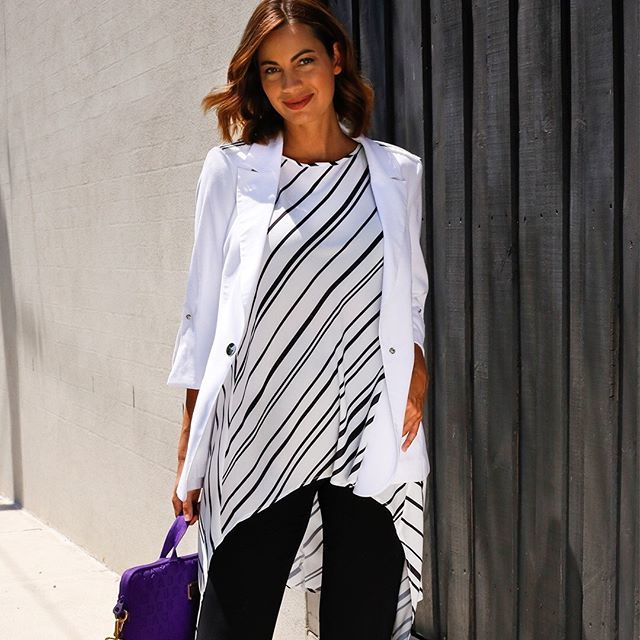 MottoFashions's tweet image. Dress for success in our White Crepe Fallon Tunic 🙌 Lightweight, chic and stylish, taking you from the office to after work drinks with ease! 
MOTTO.COM.AU 
#fashionoverforty #fashionoverfifty #everydaystyle #styleatanyage #melbournefashion bit.ly/2Megx16