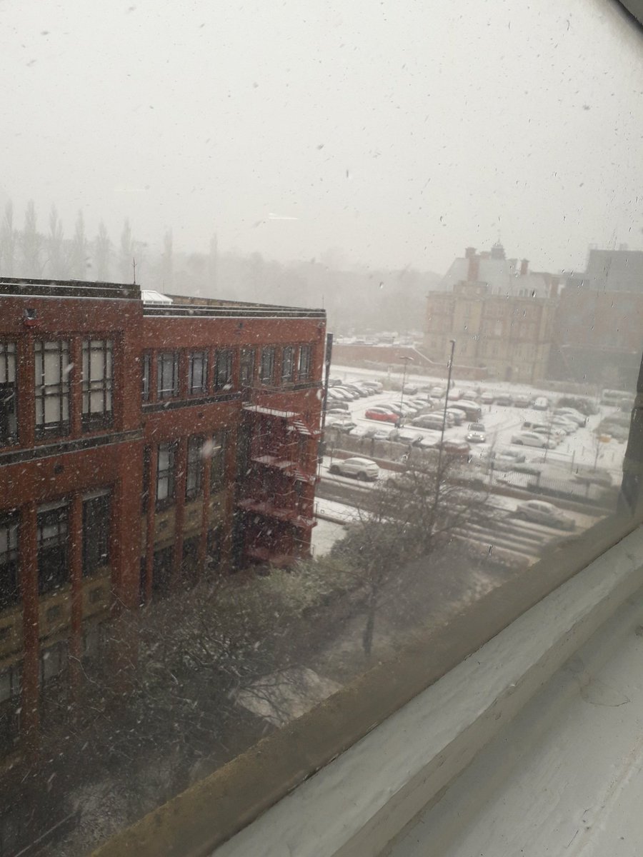 NCL_MedChem's tweet photo. One minute it was sunny, the next it was snowing! #viewfromthelab #newcastleweather https://t.co/9tIl5VMnP9
