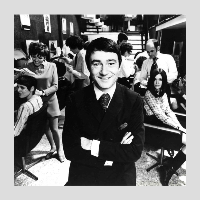 🖤 REMEMBERING VIDAL 🖤
Today the iconic Vidal Sassoon would have been 91. Rarely do we encounter someone who had the profound impact that Vidal had on the industry. Everyone can learn from the courage and single-minded vision he displayed throughout his life. #vidalsassoon