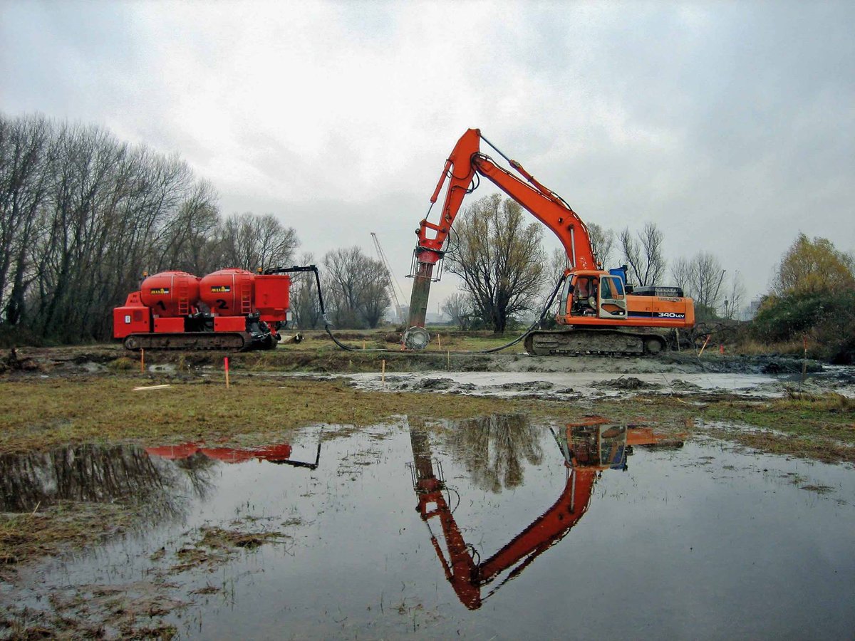 AlluGroup's tweet photo. #ALLUPROCESSOR ensures #contaminated sites are #treated and contained with ease, on its own or as part of our complete #soilimprovement system. Read how #ALLU helped stabilise a contaminated liquid waste lagoon: https://t.co/HbE55h4dsN https://t.co/QtjGFO4DzH
