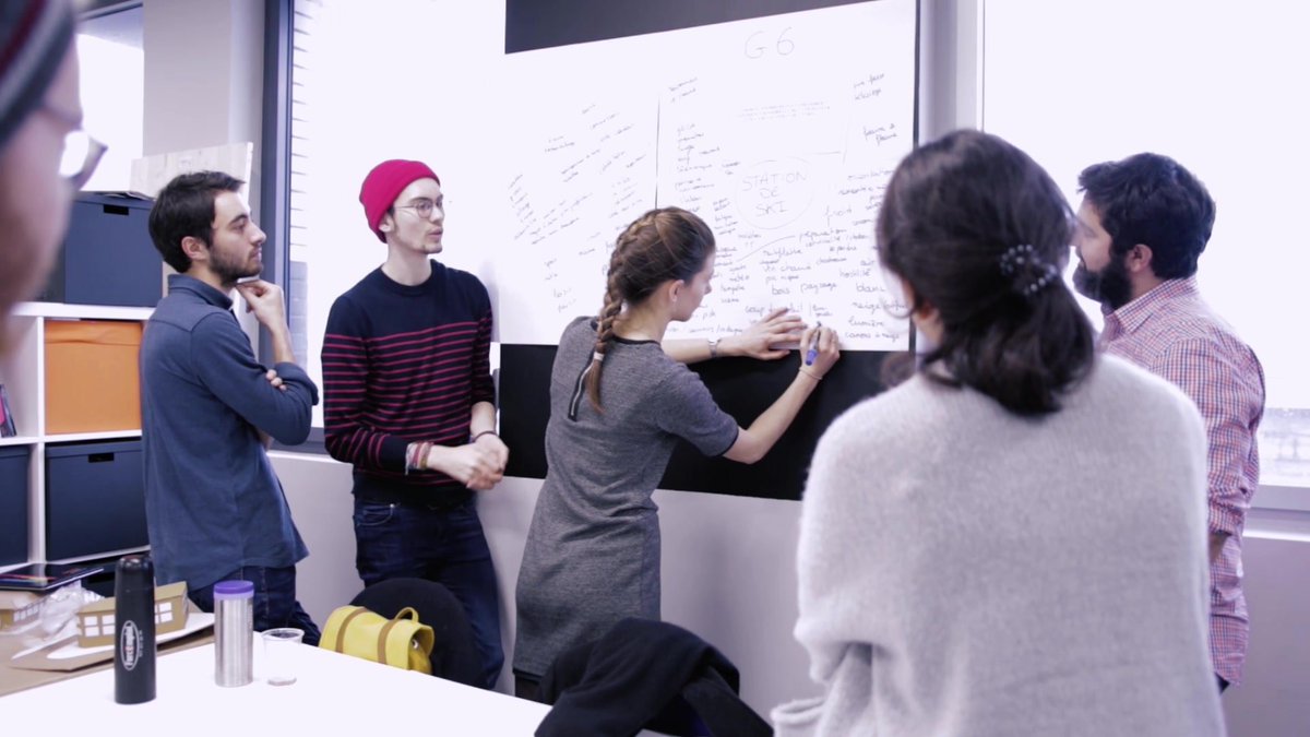 Eurovia_France's tweet photo. #Eurovia reconduit son partenariat avec le Mastère Spécialisé® Marketing, Design et Création d’#Audencia Business School 👩🏻‍🎓 👨🏻‍🎓 #NeverStopDaring https://t.co/QW9kEXIowk https://t.co/Vp7XboeOnc