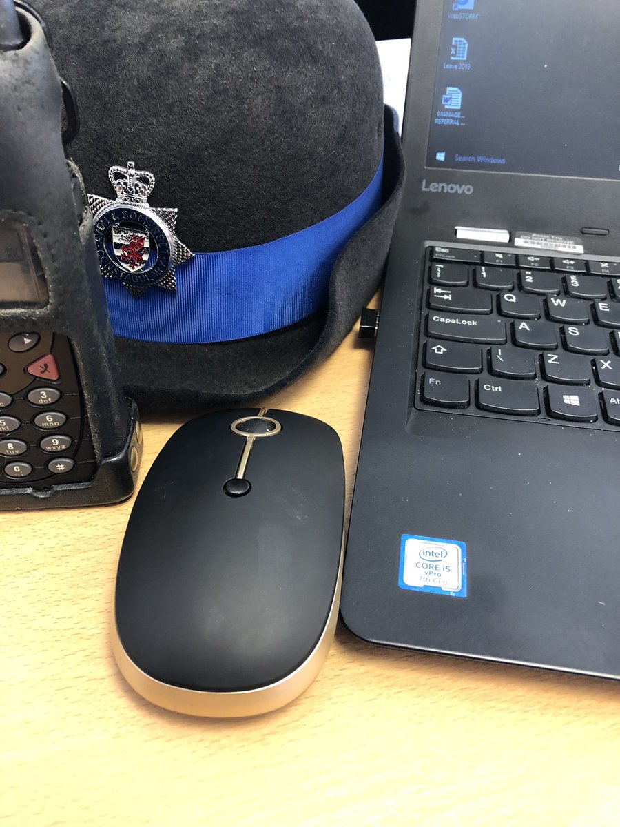 PCSO Katherine Williams currently working out of <a href="/WSCminehead/">WSC</a> Spending time getting to know and speaking to students and catching up on some admin 👮🏼‍♀️📚💻#partnershipworking #relationshipbuilding #yourcommunity #pcso