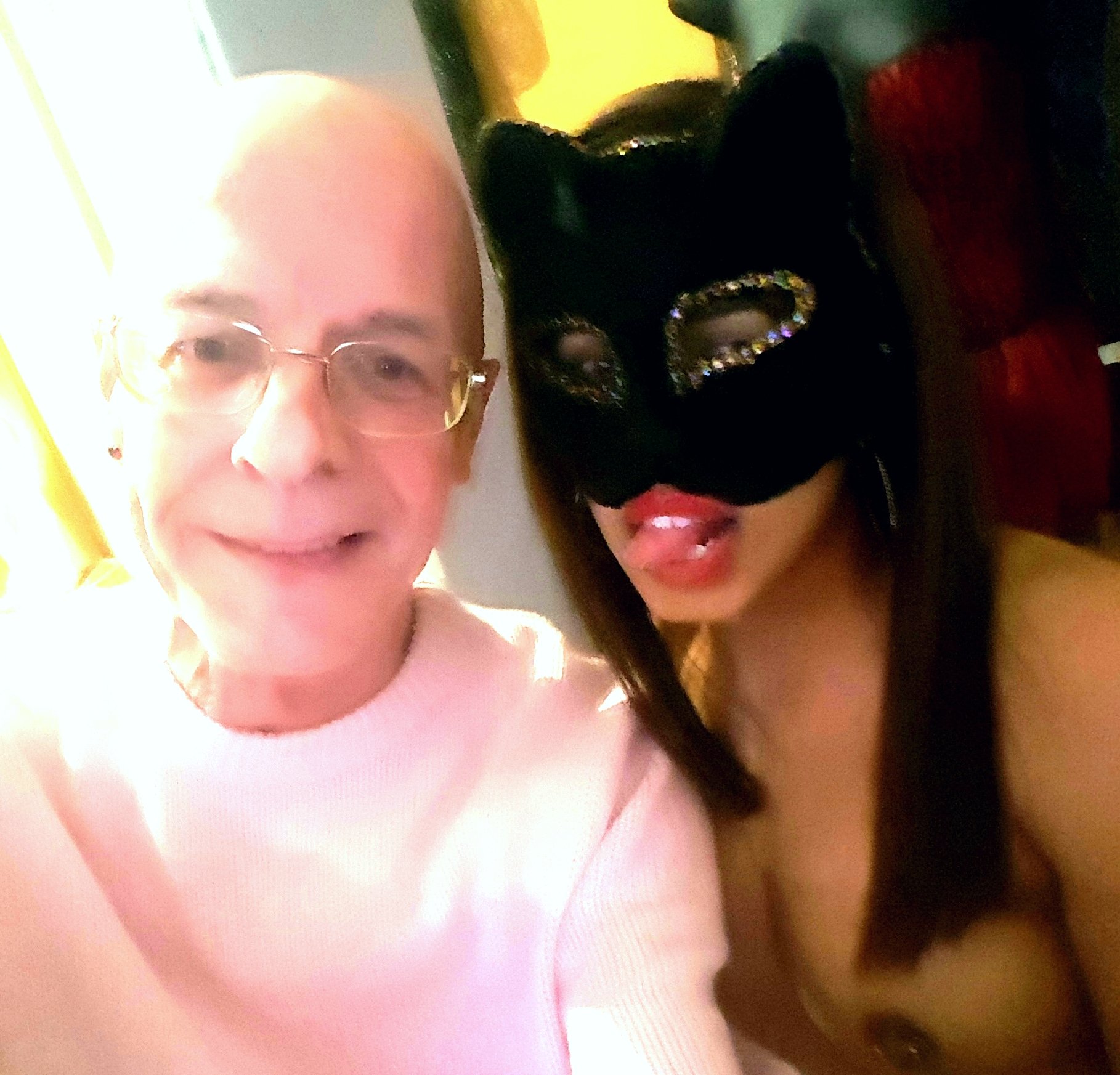 Twitter 上的Red Heaven Media："We meet at last! Masked Maya with Red Heaven! Thanks to @rebeccaryder1 She only has the best of the best!! #asianbeauty # masked #selfie https://t.co/YP4EvU80pl" / Twitter