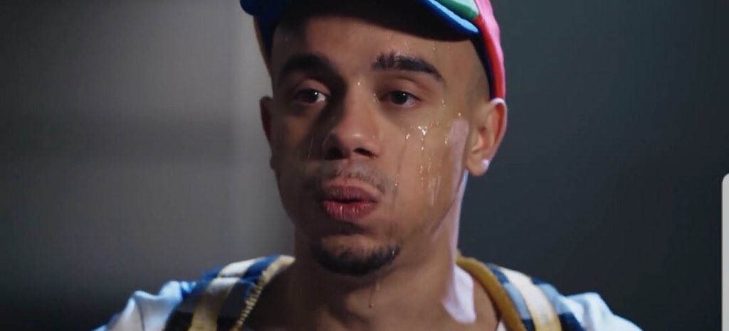 FaithLess_J's tweet image. Moi devant les composants #PCduCMLDLC