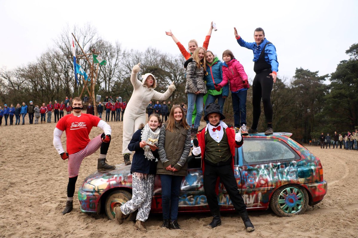 400 scouts actief in Soest tijdens het jaarlijkse IJsberenweekend - persbericht: fakkeldraagsters.net/index.php/info…