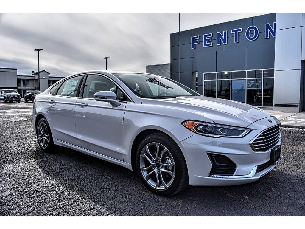 FentonFord's tweet photo. New inventory alert! 🚨 Come see us today at #FentonFord to test drive this gorgeous 2019 #Ford #Fusion SEL in White Metallic Tri-Coat. Visit us online to learn more: https://t.co/ecJU3qtacD https://t.co/NYGBPPDxTM